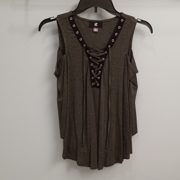 Iz Byer Tops - IZ Byer Gray and Black Cold Shoulder Top in Small